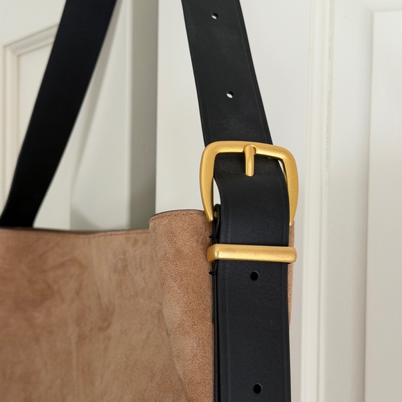 Madewell essential bucket tote Tan suede - Picture 3 of 8